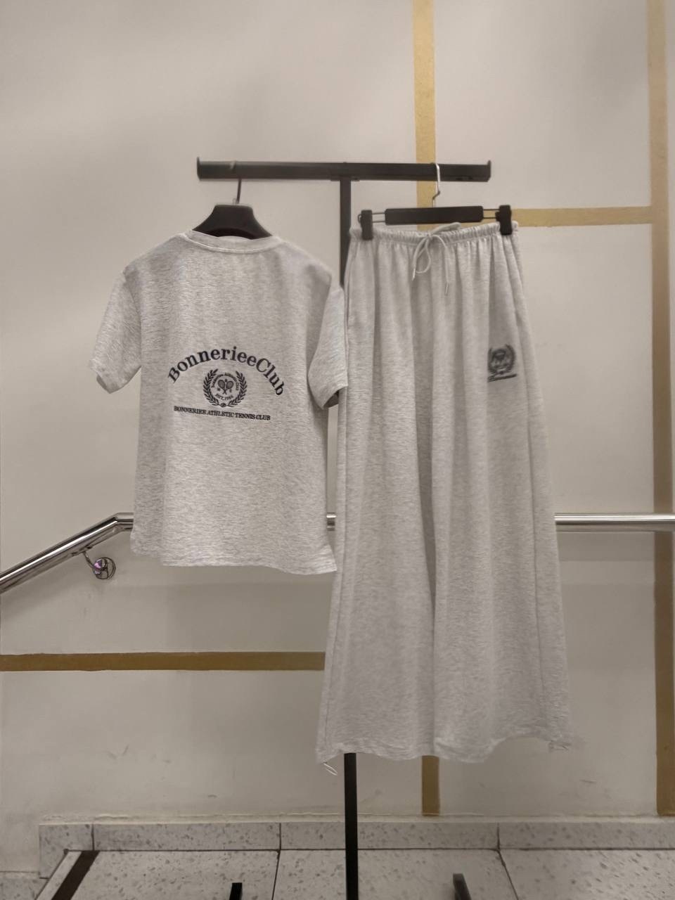 спортивный костюм,трикотажные костюмы,костюм белый,костюм