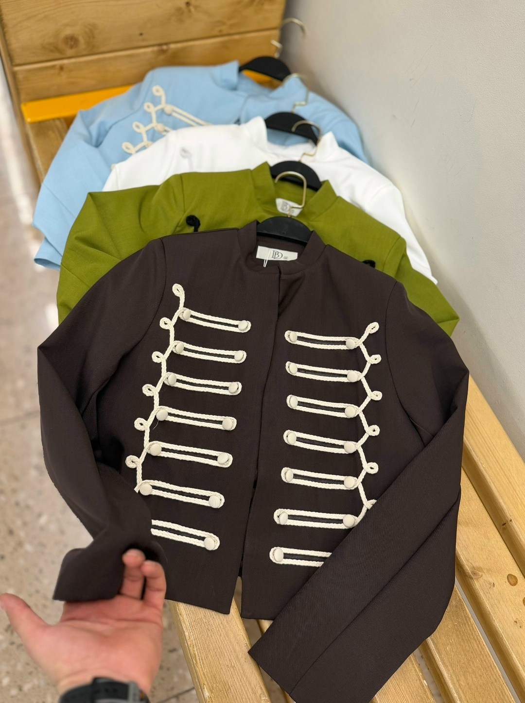 повседневная куртка,жакет в гусарском стиле,пальто куртка,женская куртка,гусарский жакет женский