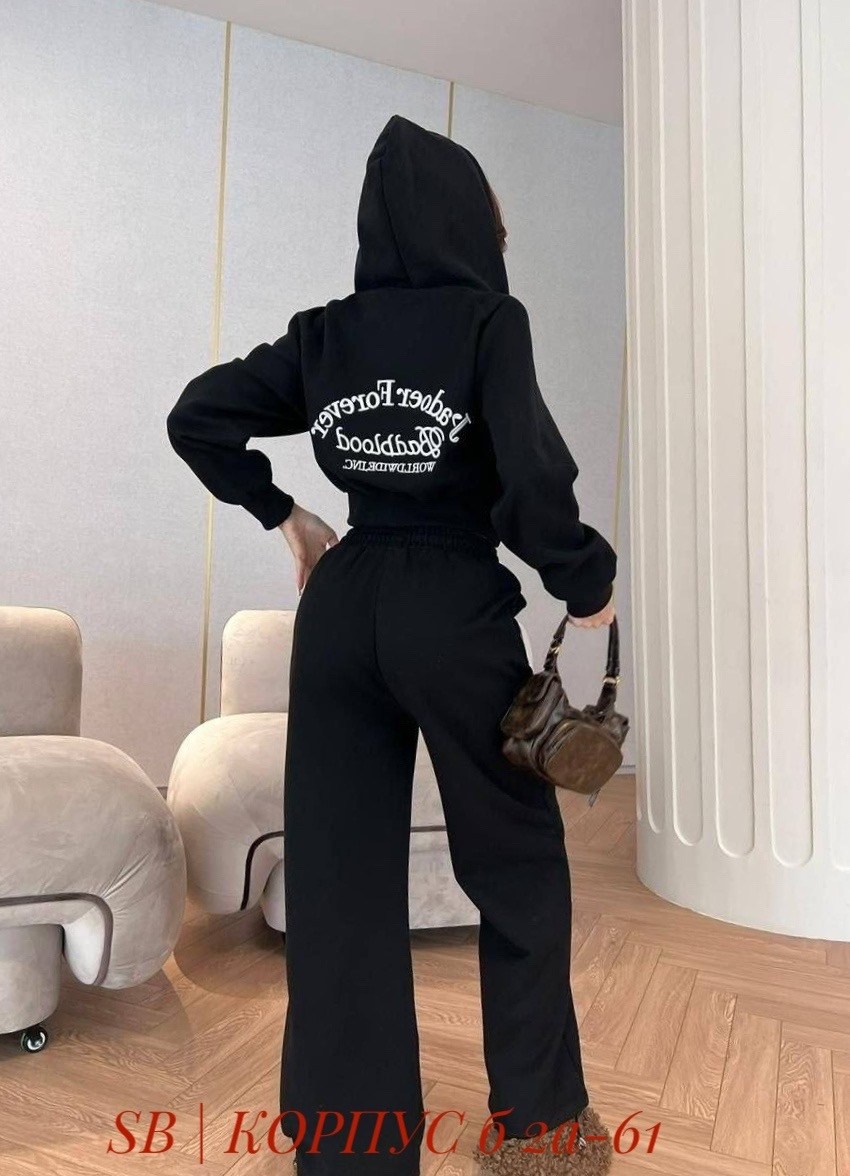 костюм спортивный женский,костюм спортивный,женские костюмы,женский красный костюм miu miu,стильный костюм