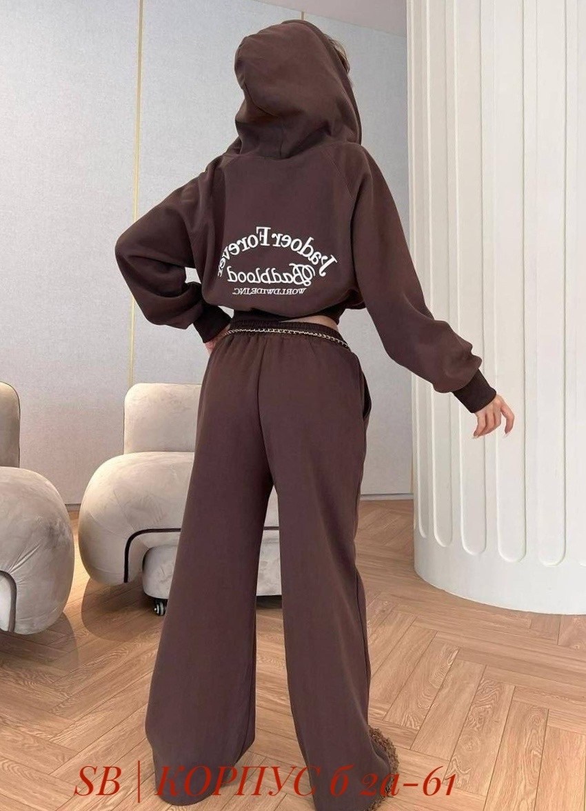 костюм спортивный женский,костюм спортивный,женские костюмы,женский красный костюм miu miu,стильный костюм