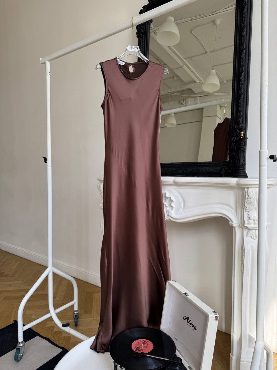 платье коричневое,сатиновое платье макси с широкими бретелями,атласное платье,платье комбинация,платье