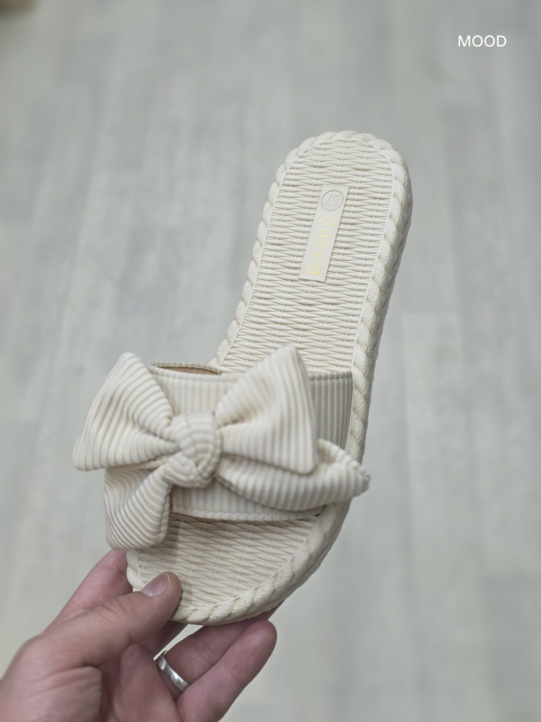 тапочки женские,шлепанцы женские,женские тапки,тапочки модные,