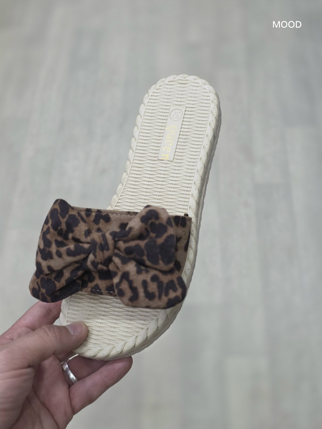 тапочки женские,шлепанцы женские,женские тапки,тапочки модные,