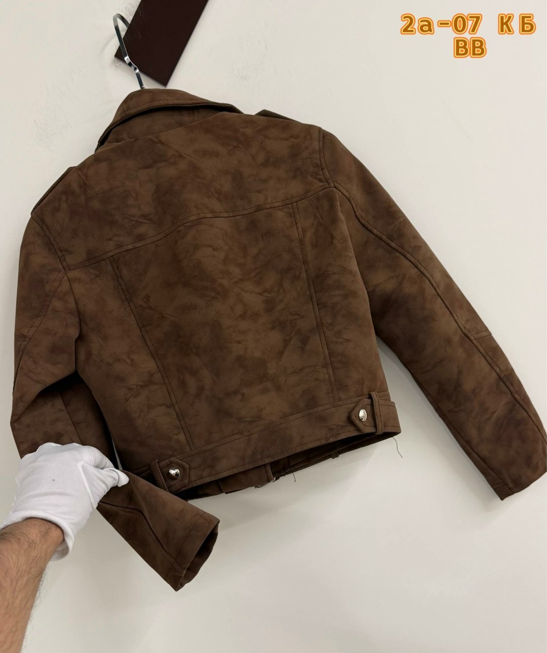 коричневая женская куртка из натуральной мягкой замши байкерская,женская замшевая куртка косуха коричневая,женская байкерская куртка из искусственной замши,замшевая куртка,куртка косуха