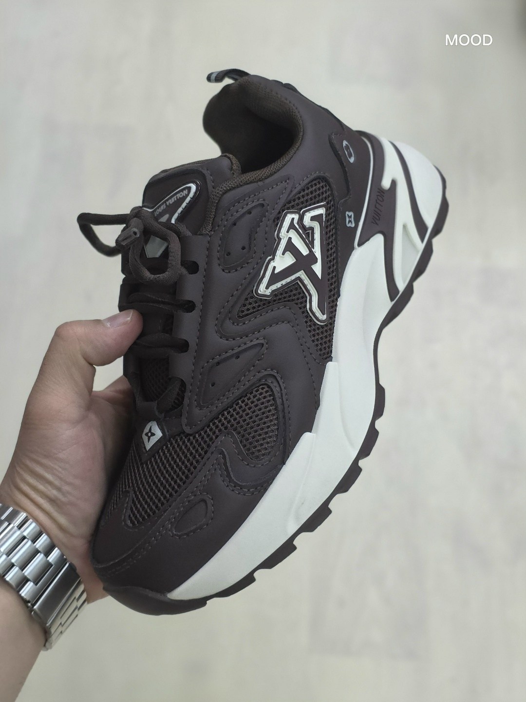 кроссовки louis vuitton runner,кроссовки модные,кроссовки удобные,повседневные кроссовки,мужские кроссовки