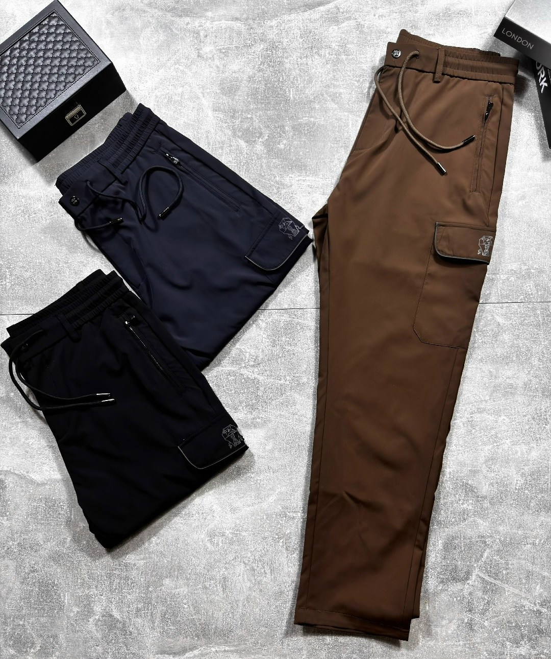 штаны джоггеры,мужские брюки,черные джоггеры,брюки модные,брюки спортивные