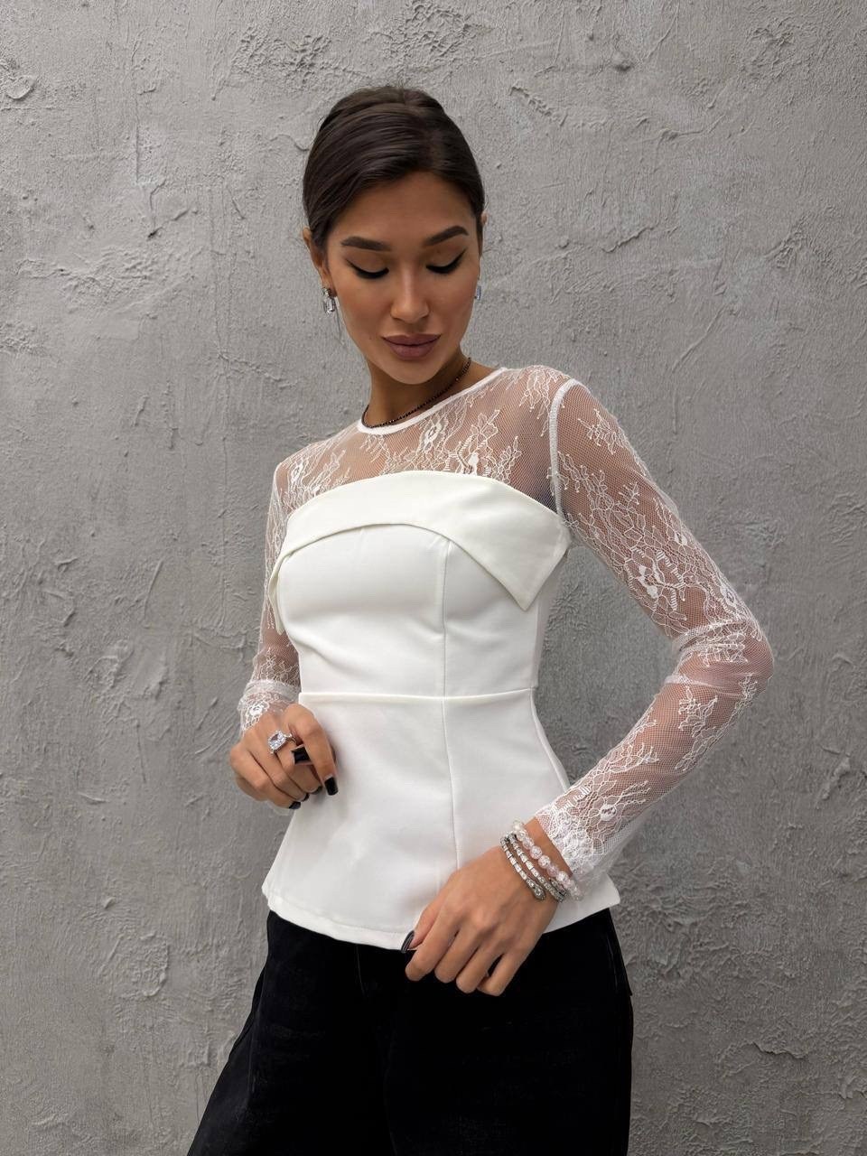 красное платье с гипюром,красное платье,платье красное короткое,платье кружевное,модное платье