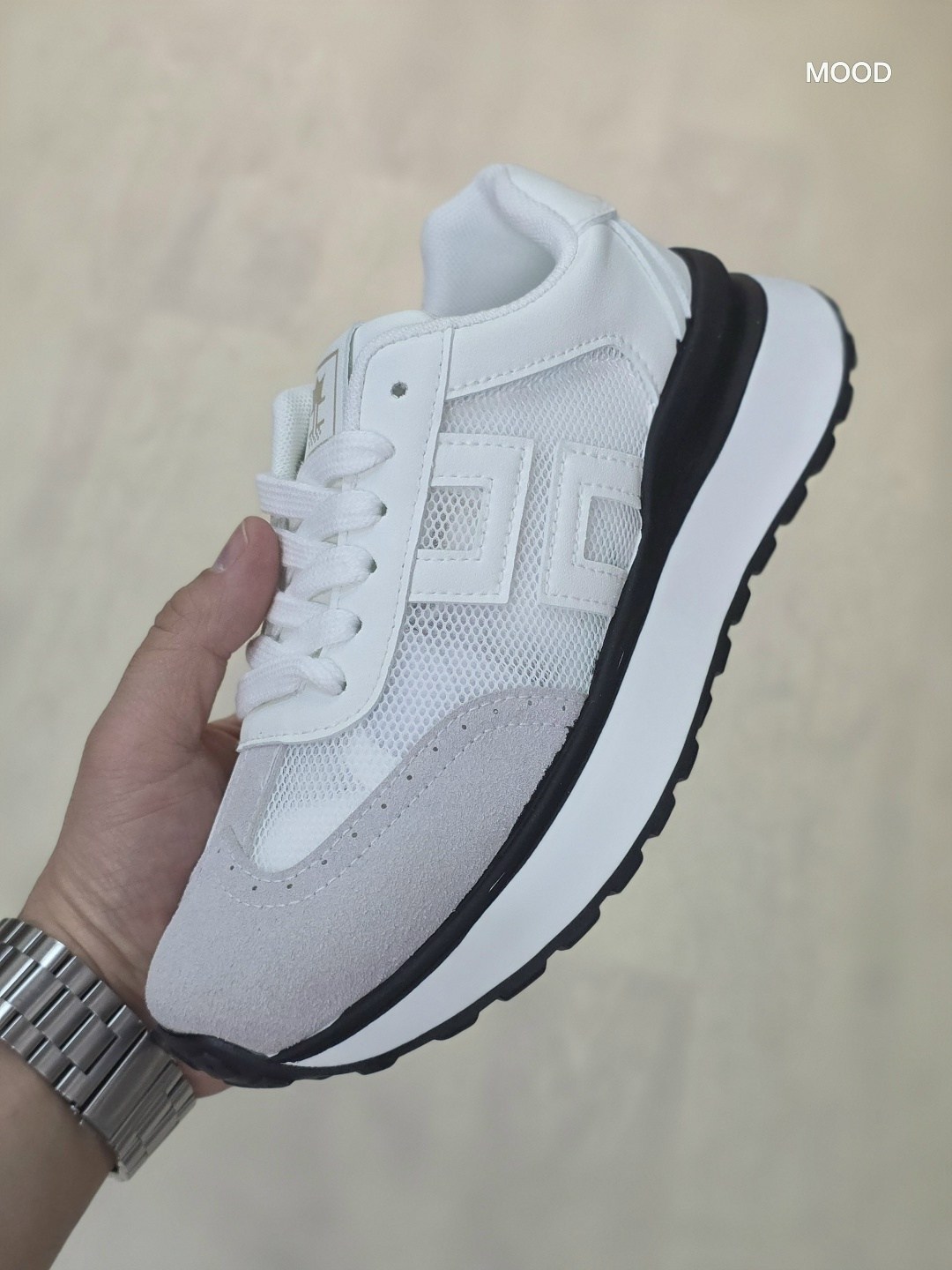 кроссовки женскиe,кроссовки hogan,,кроссовки мужские женские,кроссовки модные