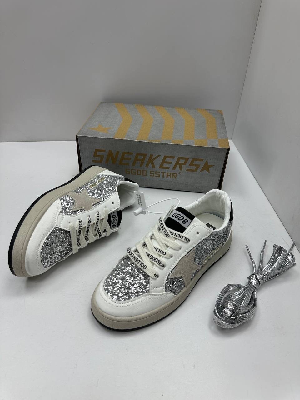golden goose кеды hi star с блестками белый,низкие кеды ball-star glitter golden goose,кроссовки golden goose,golden goose кеды glitter,golden goose hi star glitter sneakers