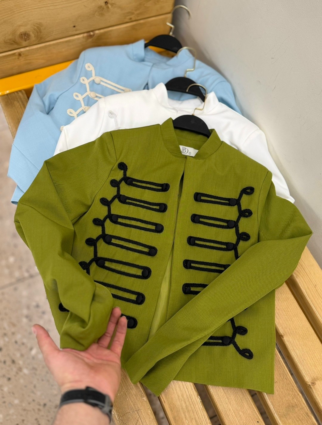 повседневная куртка,жакет в гусарском стиле,пальто куртка,женская куртка,гусарский жакет женский