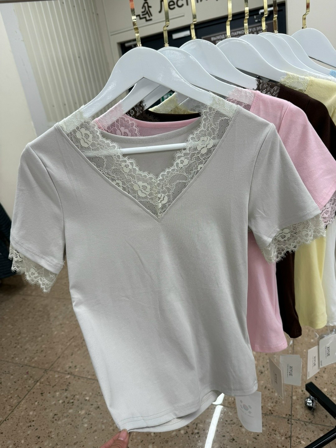 блузки с кружевами,футболки женская,трикотажная блуза,футболка с кружевами,блузка женская