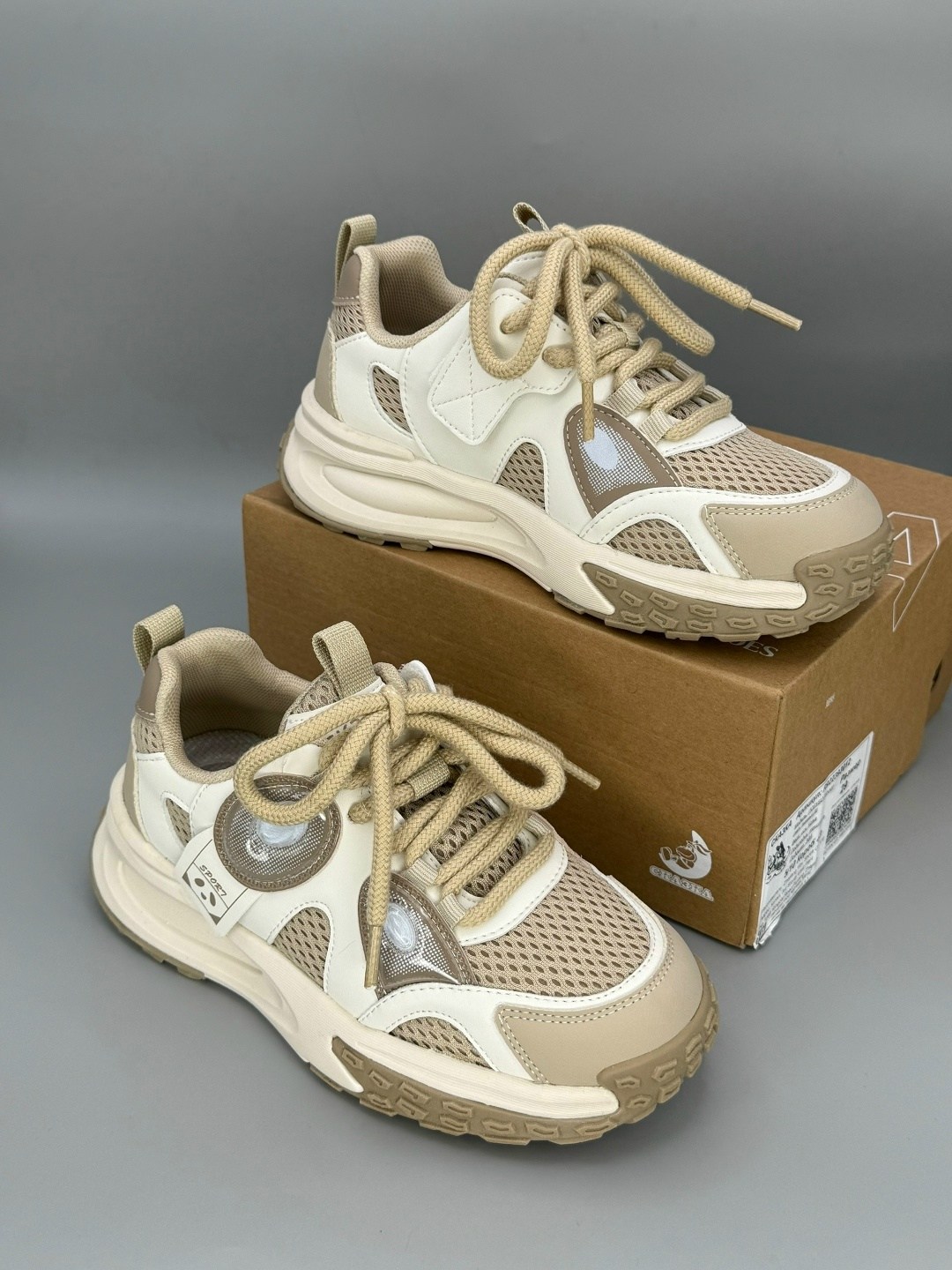 кроссовки женскиe,,кроссовки для женщин,кроссовки,бежевые кроссовки