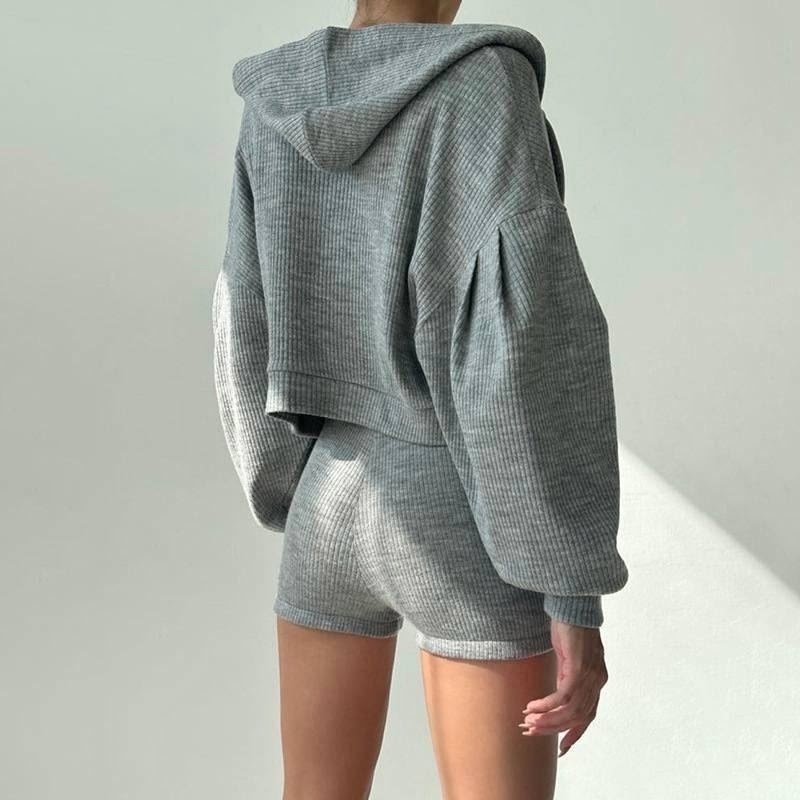 костюм спортивный с шортами и топ,женский спортивный комплект,трикотажный костюм с шортами,комплект спортивной одежды,трикотажные костюмы