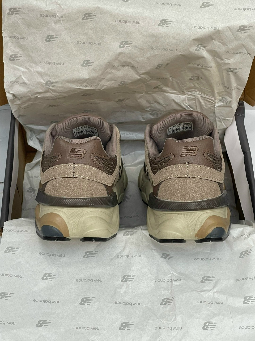 кроссовки new balance 9060,кроссовки new balance 9060 бежевые,кроссовки new balance,кроссовки new balance 9060 'mushroom' коричневый,new balance 9060