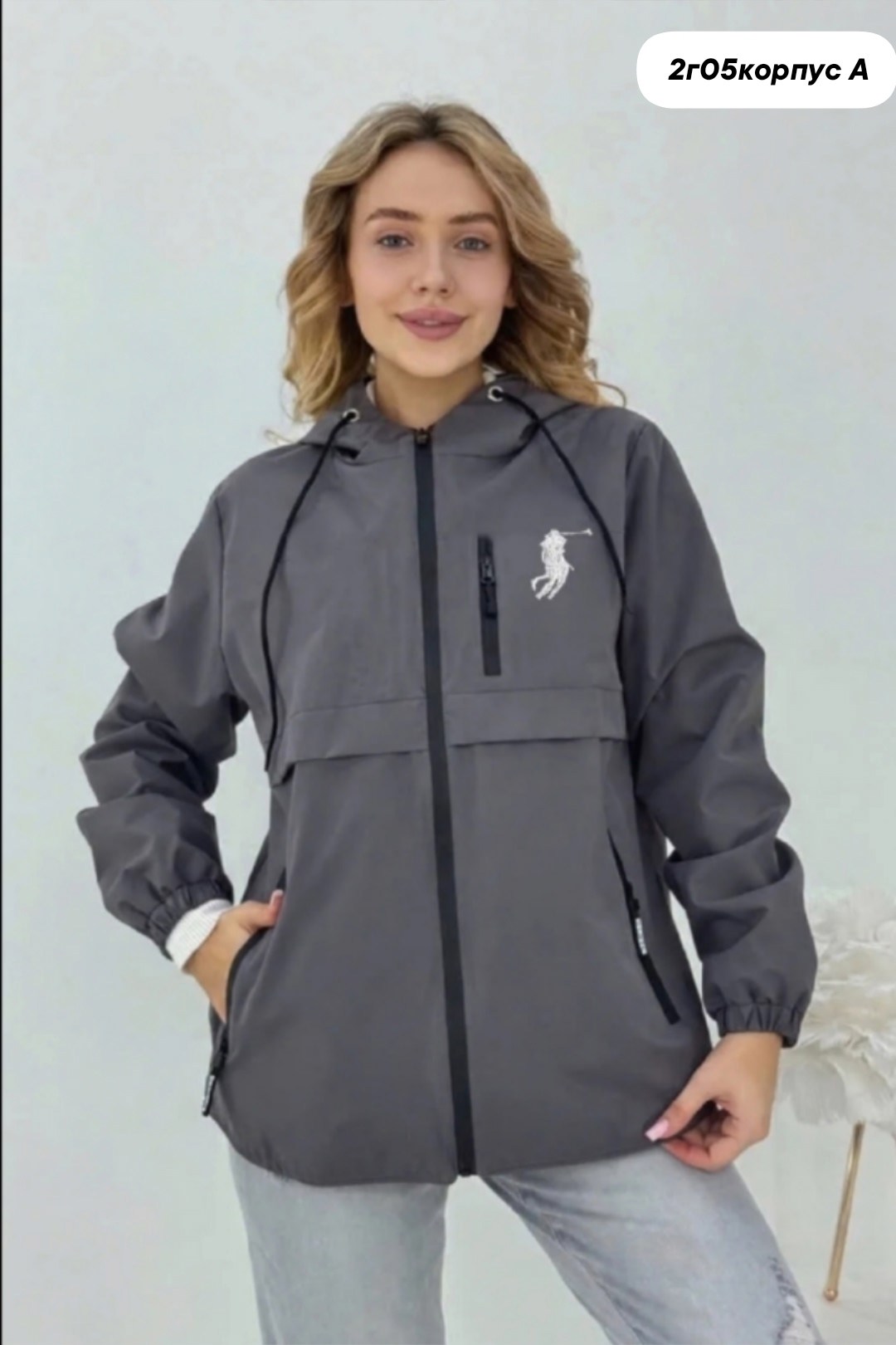 ветровка,ветровка женская,женская ветровка с капюшоном из полиэстера,женская куртка,легкая куртка