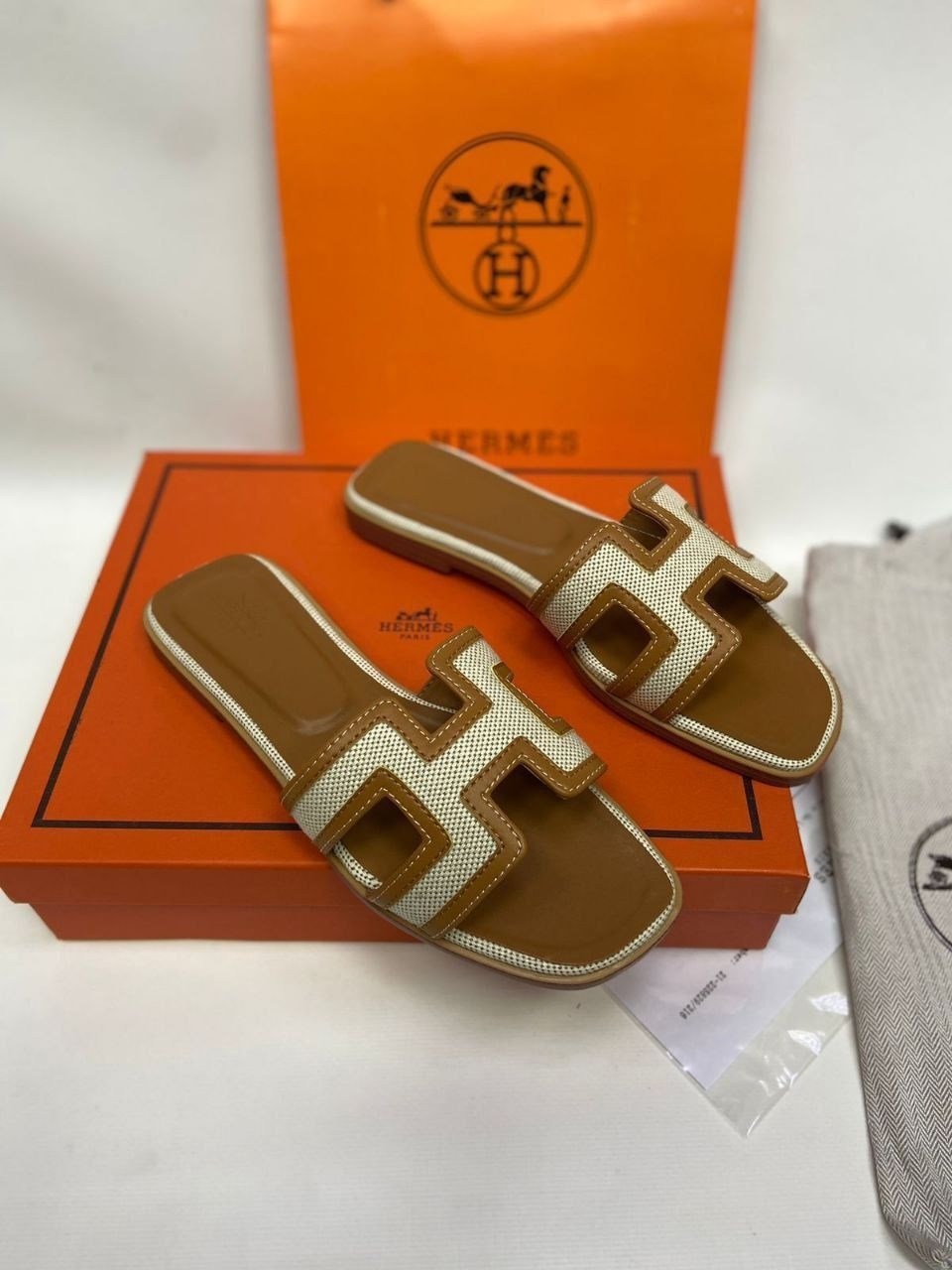 шлепки эрмес,шлепки hermes женские,шлепки хермес оран,шлепки hermes,hermes шлепанцы