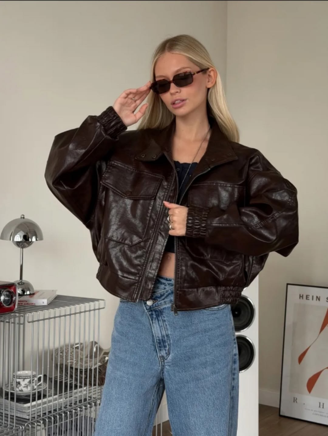 женская кожаная куртка,кожаная куртка,куртка кожаная оверсайз,кожаный бомбер оверсайз,куртка-бомбер свободного кроя topshop из искусственной кожи коричневого цвета