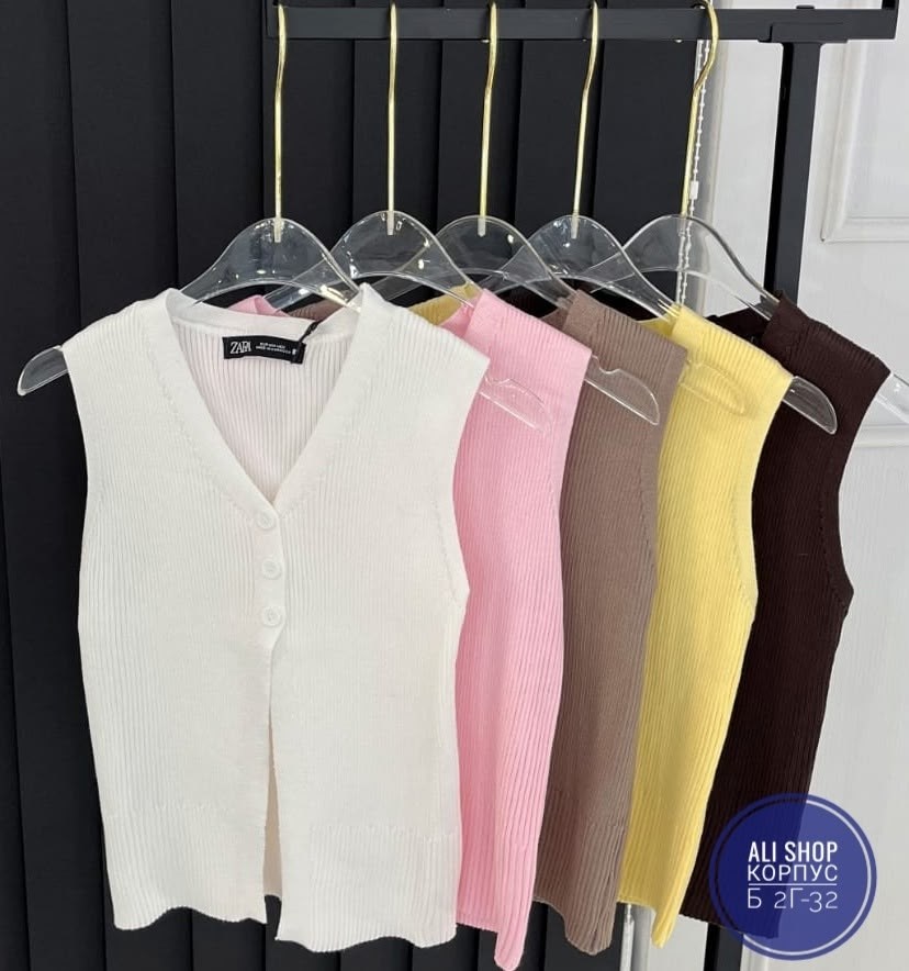 жилетка вязаная,жилетка женская,вязаные жилеты,трикотажный жилет,женский жилет