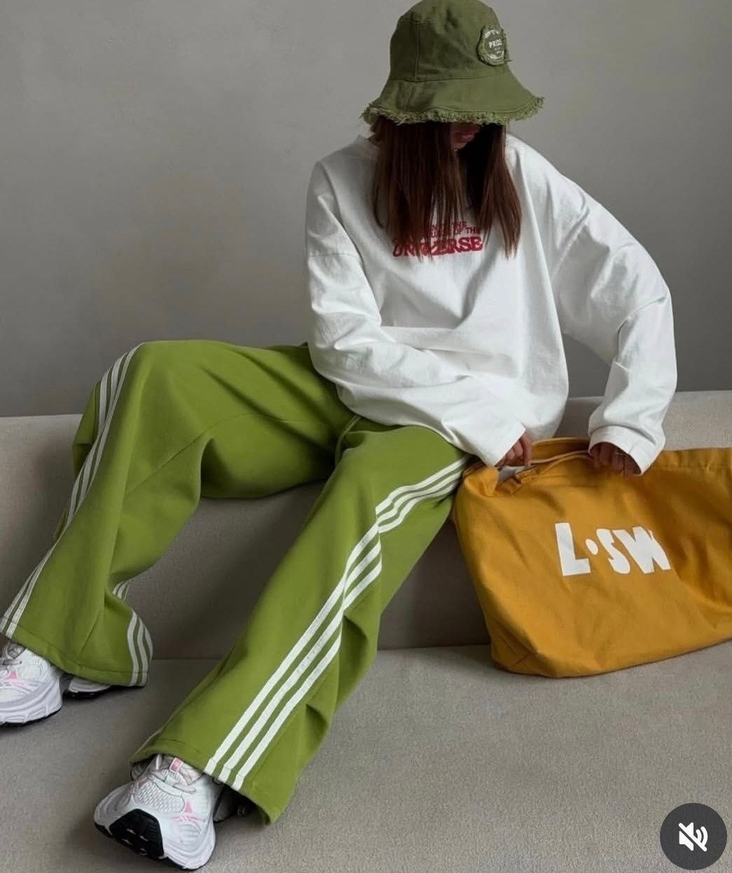 спортивный штаны,женские спортивные штаны,штаны спортивные широкие,брюки спортивные,женские спортивные брюки