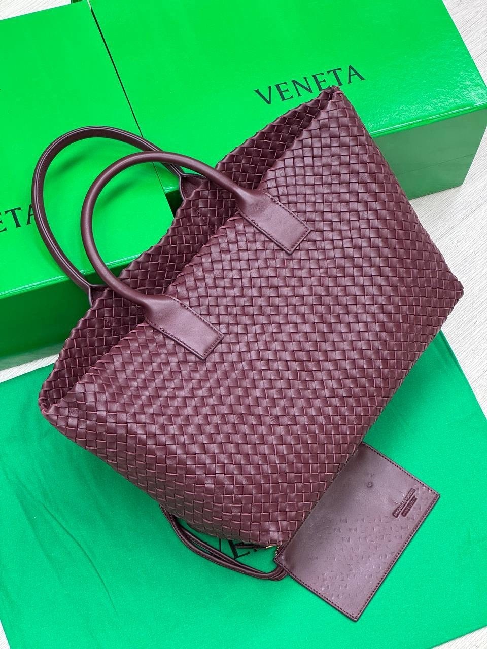 bottega veneta женская сумка,оливковая кожаная сумка bottega veneta andiamo large,сумка bottega veneta,сумка bottega,bottega veneta сумки 2026