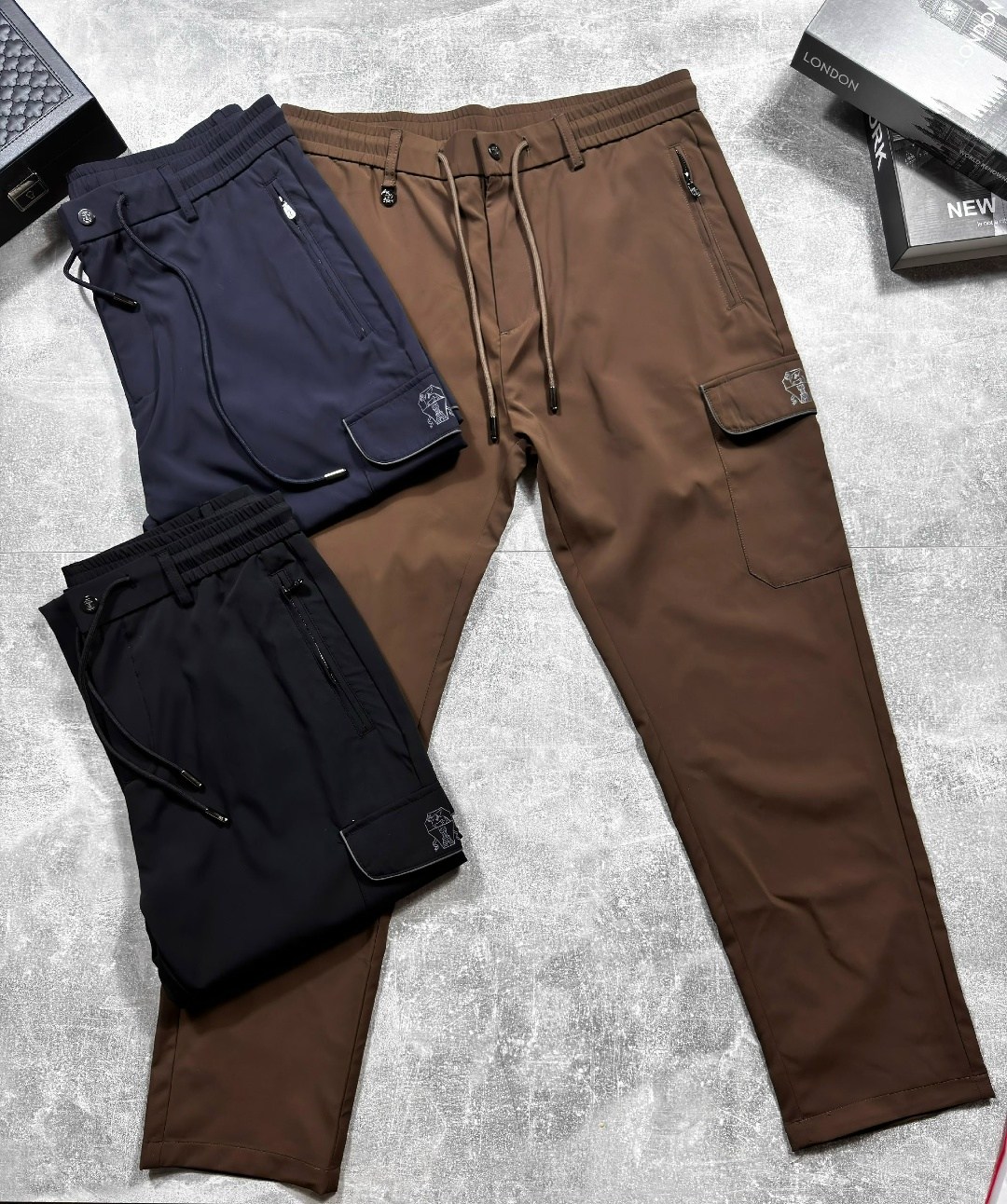 штаны джоггеры,мужские брюки,черные джоггеры,брюки модные,брюки спортивные