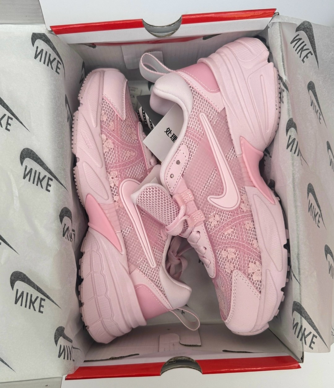 кроссовки беговые женские nike v2k run,женские кроссовки nike,nike v2k run pink foam arctic pink (women's),кроссовки,nike розовые кроссовки
