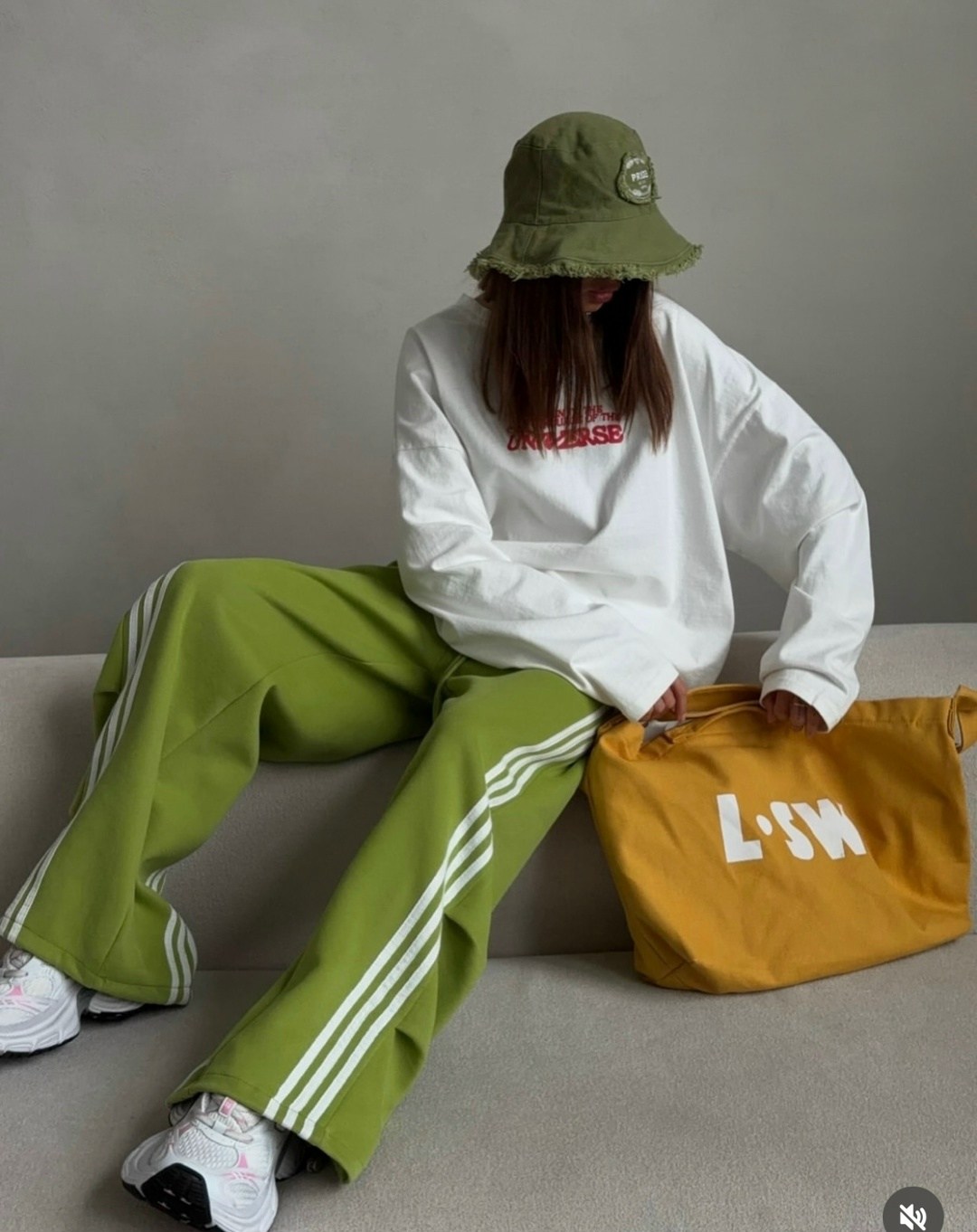 треники адидас оранжевые,orange adidas sweatpants,спортивные штаны adidas originals оранжевый,orange adidas track pants,orange adidas pants womens