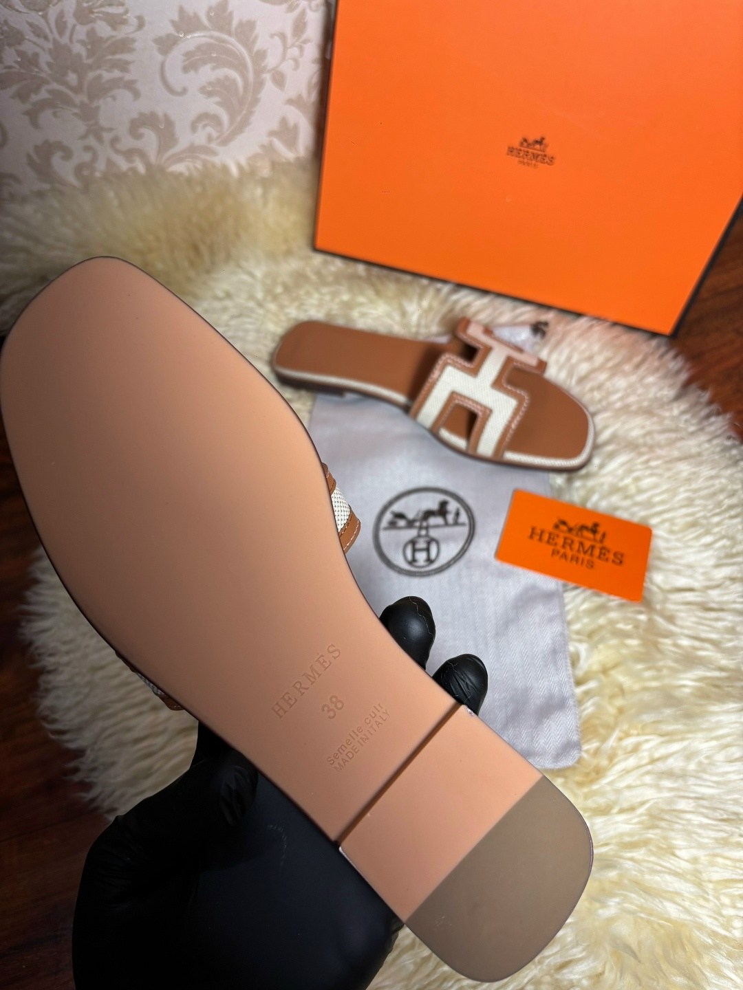 шлепки хермес оран оригинал,шлепанцы hermes,тапочки hermes,шлепанцы эрмес,шлепки хермес оран