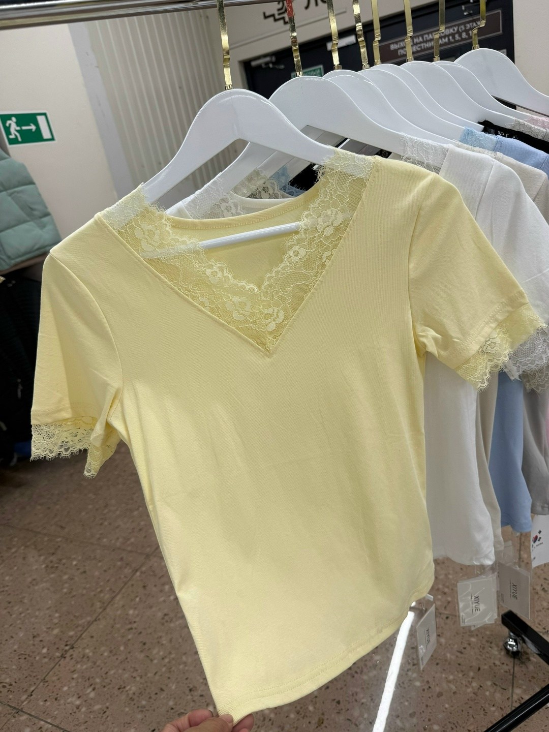 блузки с кружевами,футболки женская,трикотажная блуза,футболка с кружевами,блузка женская