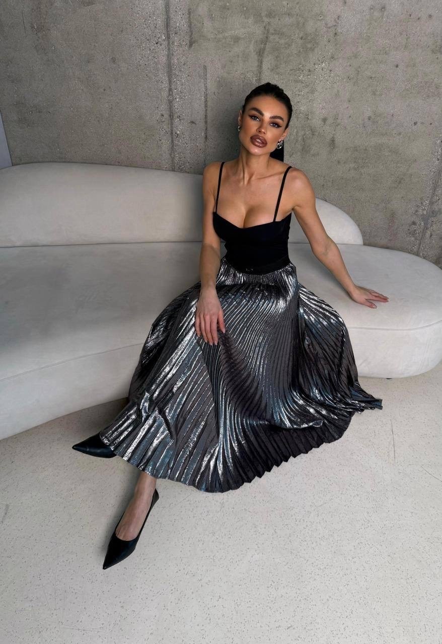 металлизированная юбка плиссе,юбка плиссе,плиссированная юбка,образы с плиссированной юбкой,юбка плиссе образы