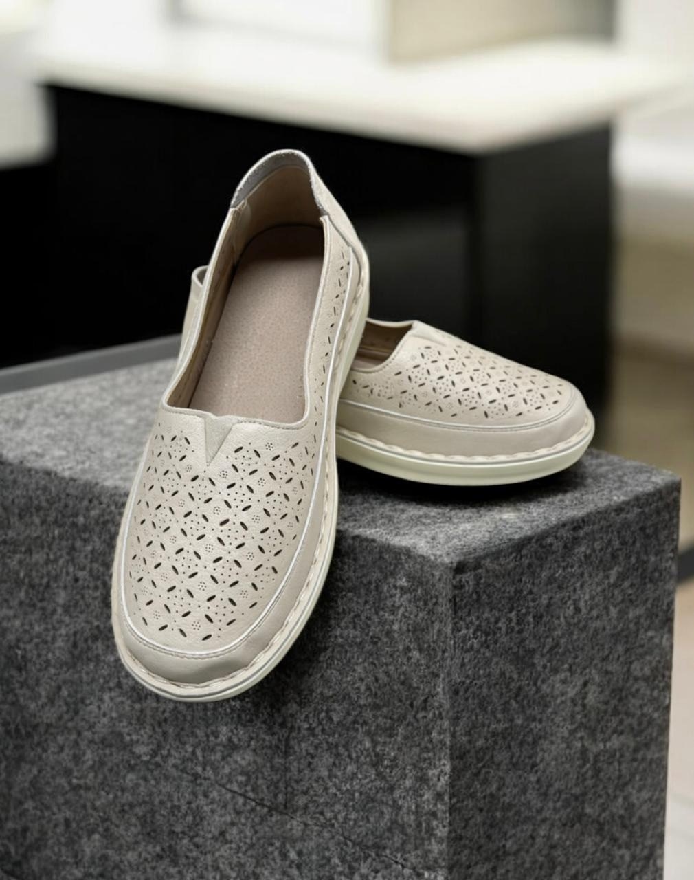 ,мокасины женские,женская ,мокасины с перфорацией,женские летние туфли