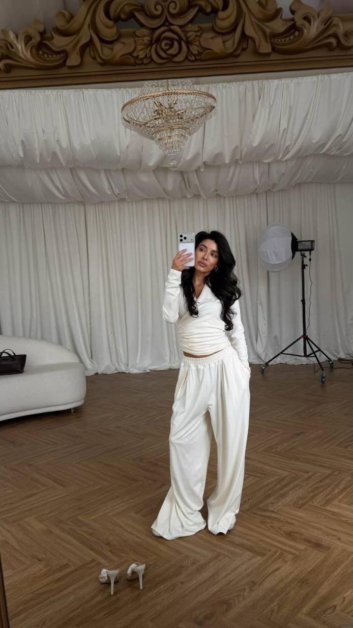 костюм белый,костюм двойка женский,женский костюм белый,костюм тройка женский,костюм из мягкой вискозы с лонгсливом и свободными