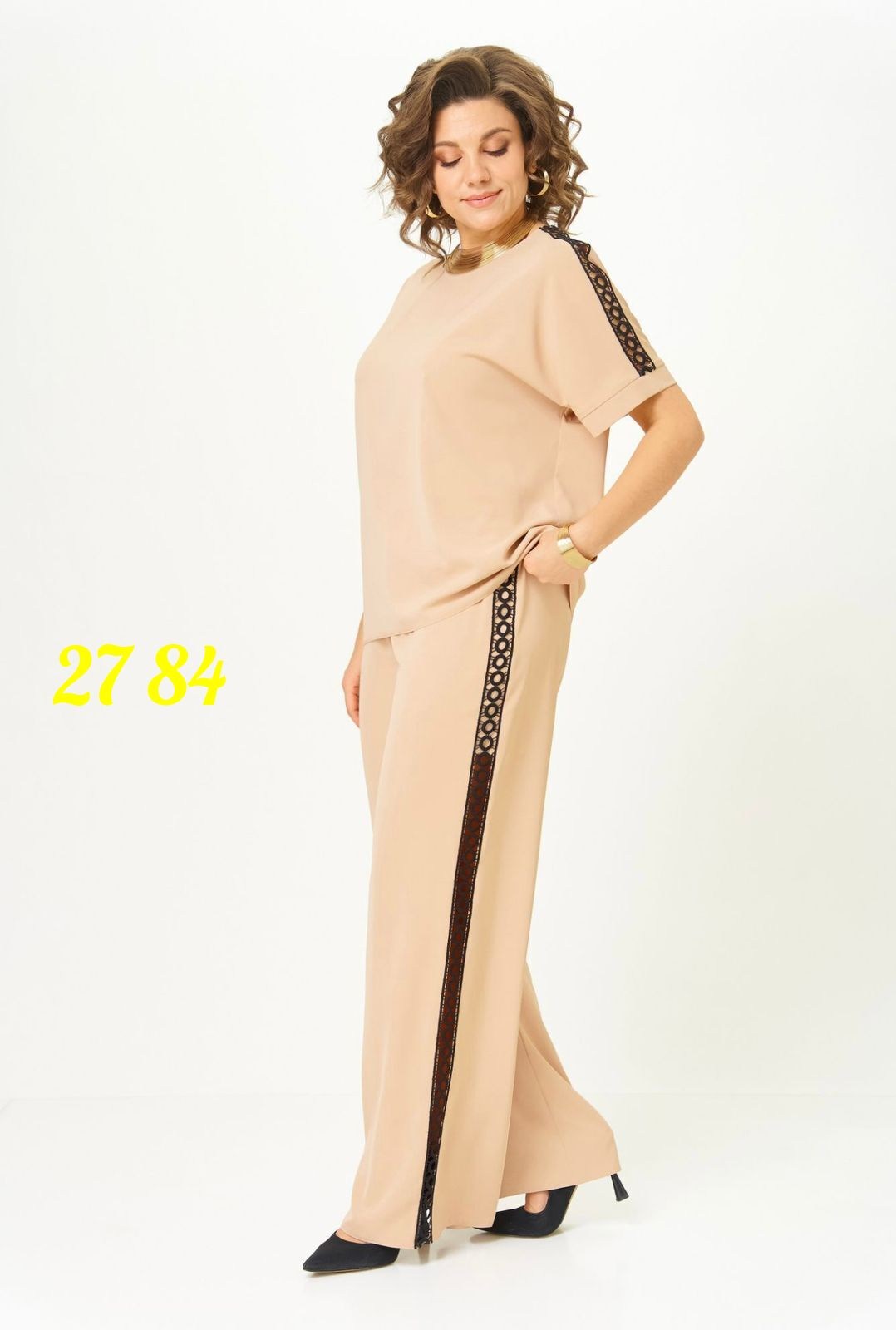 брючный костюм из купры,бежевый брючный костюм,брючный костюм свободного кроя,женские костюмы,костюм rumoda