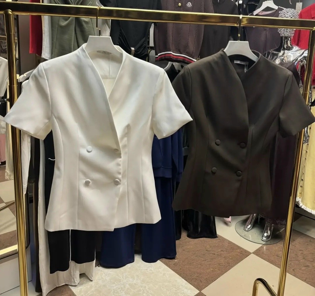 женский пиджак,жакет с коротким рукавом,жакет двубортный,жакет,женский жакет