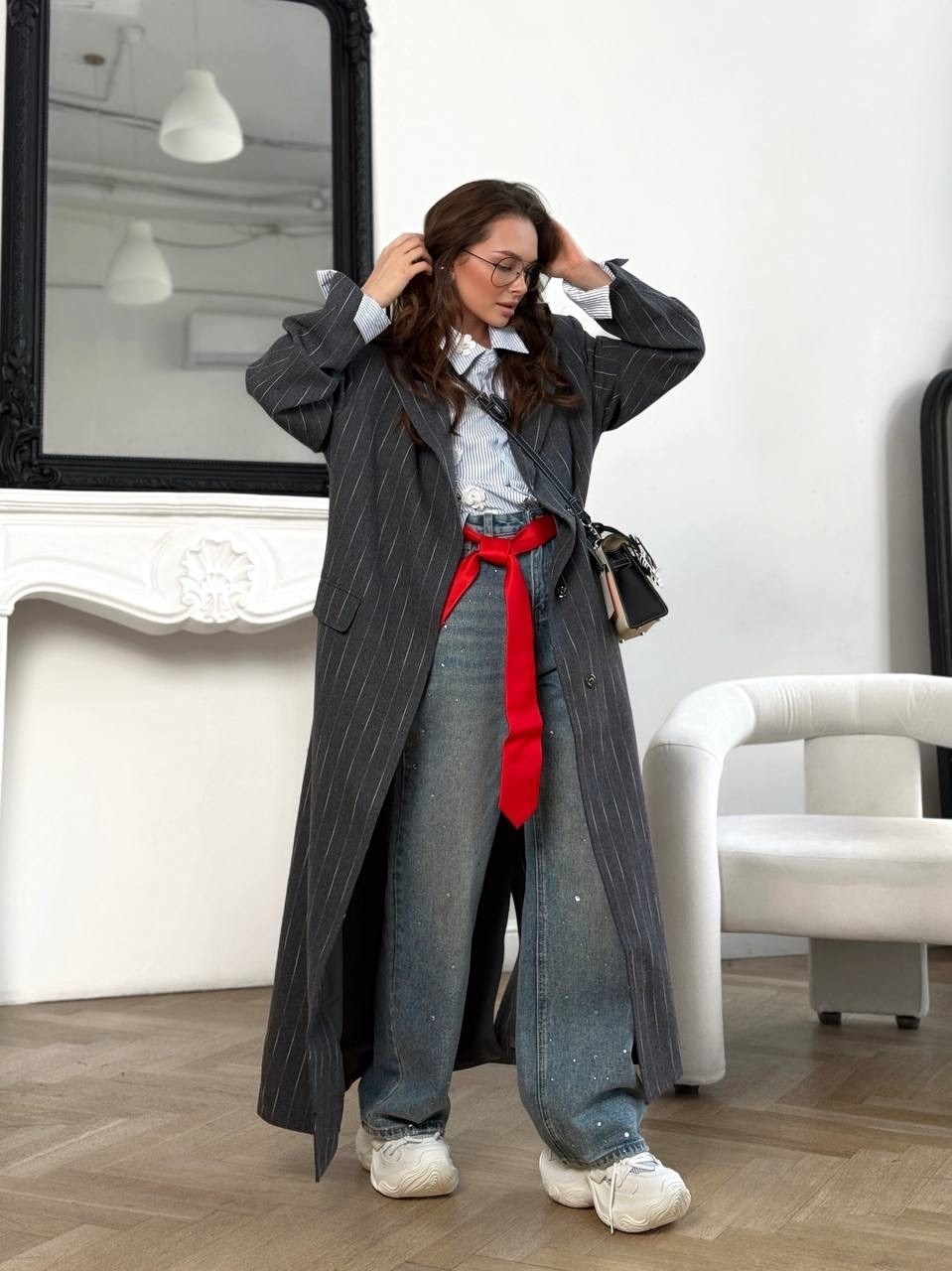 стильное пальто,модное пальто,длинное пальто,серое пальто