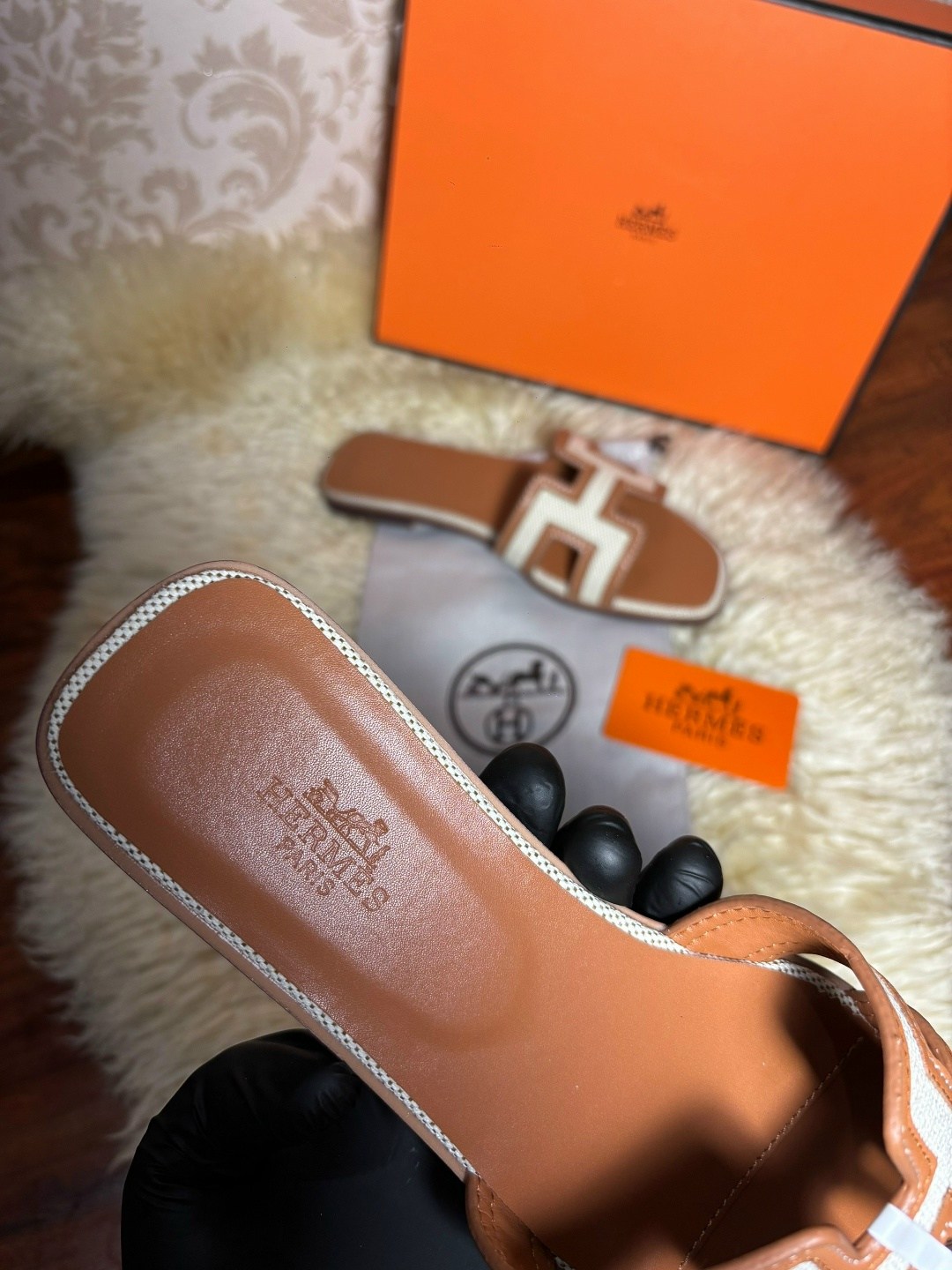 шлепки хермес оран оригинал,шлепанцы hermes,тапочки hermes,шлепанцы эрмес,шлепки хермес оран