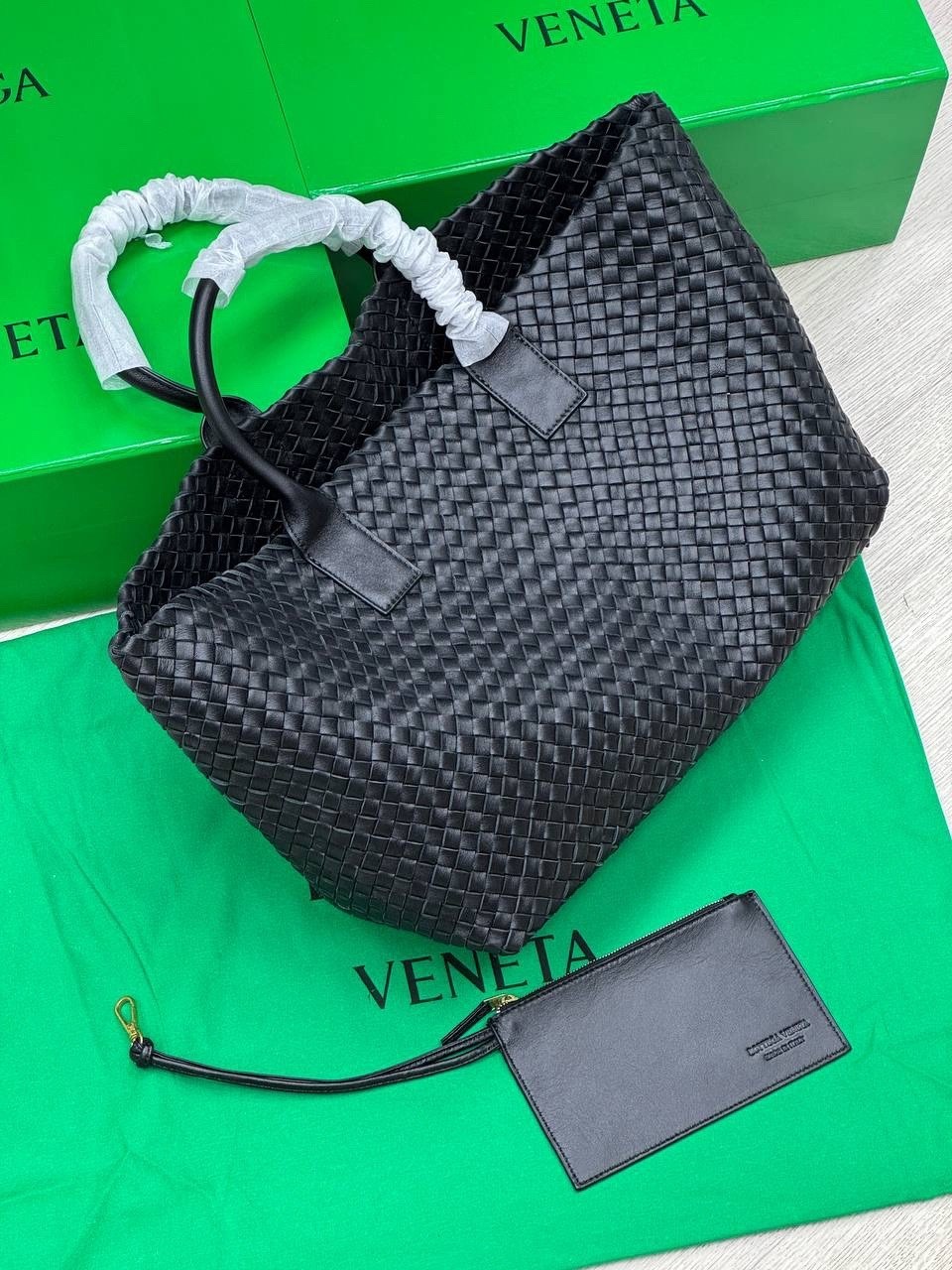bottega veneta женская сумка,оливковая кожаная сумка bottega veneta andiamo large,сумка bottega veneta,сумка bottega,bottega veneta сумки 2026