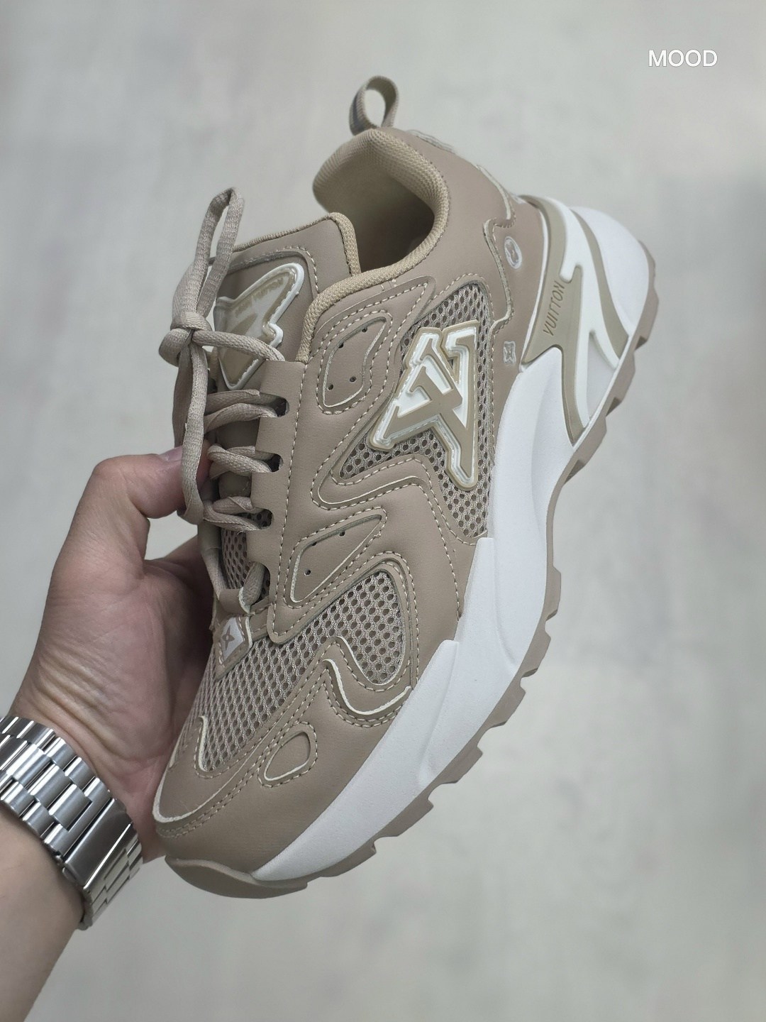 кроссовки louis vuitton runner,кроссовки модные,кроссовки удобные,повседневные кроссовки,мужские кроссовки