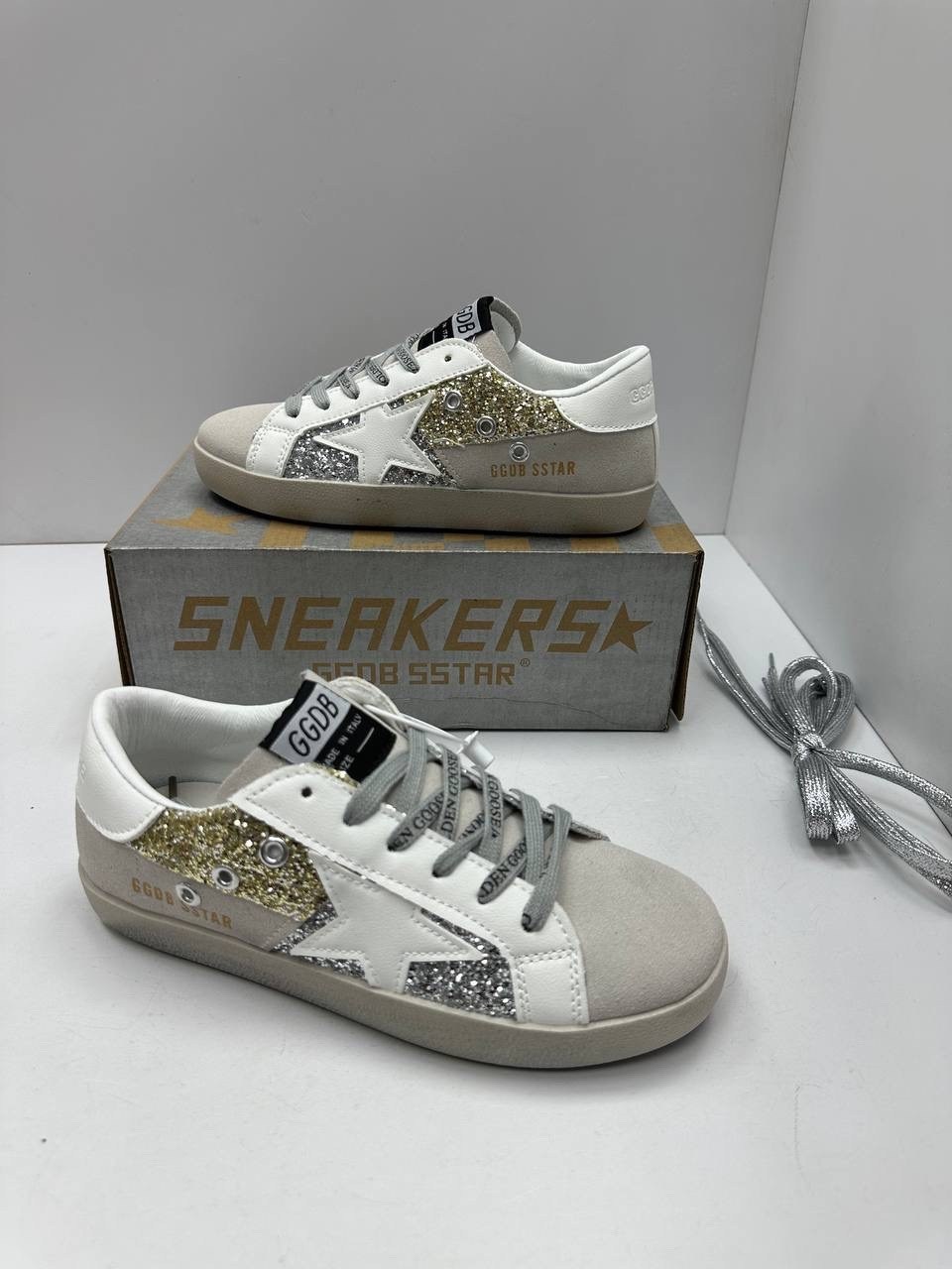 женские кожаные кроссовки golden goose super-star premium - white / silver,кеды женские golden goose,,кожаные кеды golden goose superstar premium,кеды golden goose