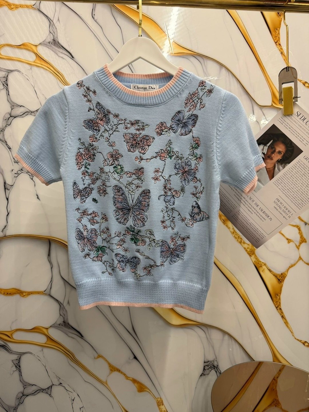 свитер с вышивкой,женская кофточка,футболки модные,женские футболки,футболка с вышивкой