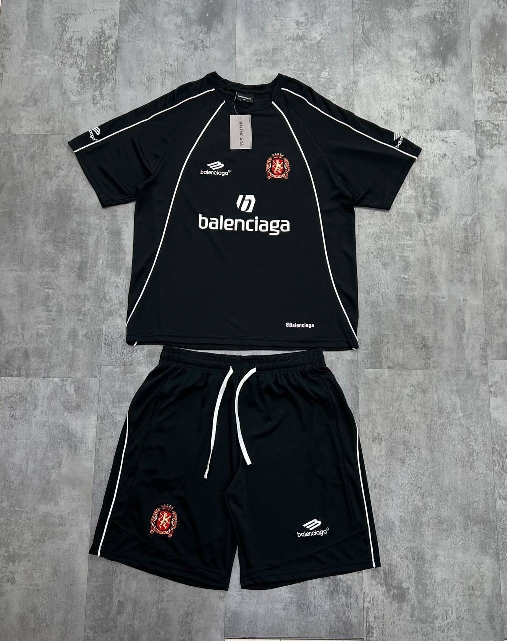 мужская спортивная одежда,спортивные костюм,мужские спортивные костюмы,спортивные костюмы для мужчин,футбольная форма