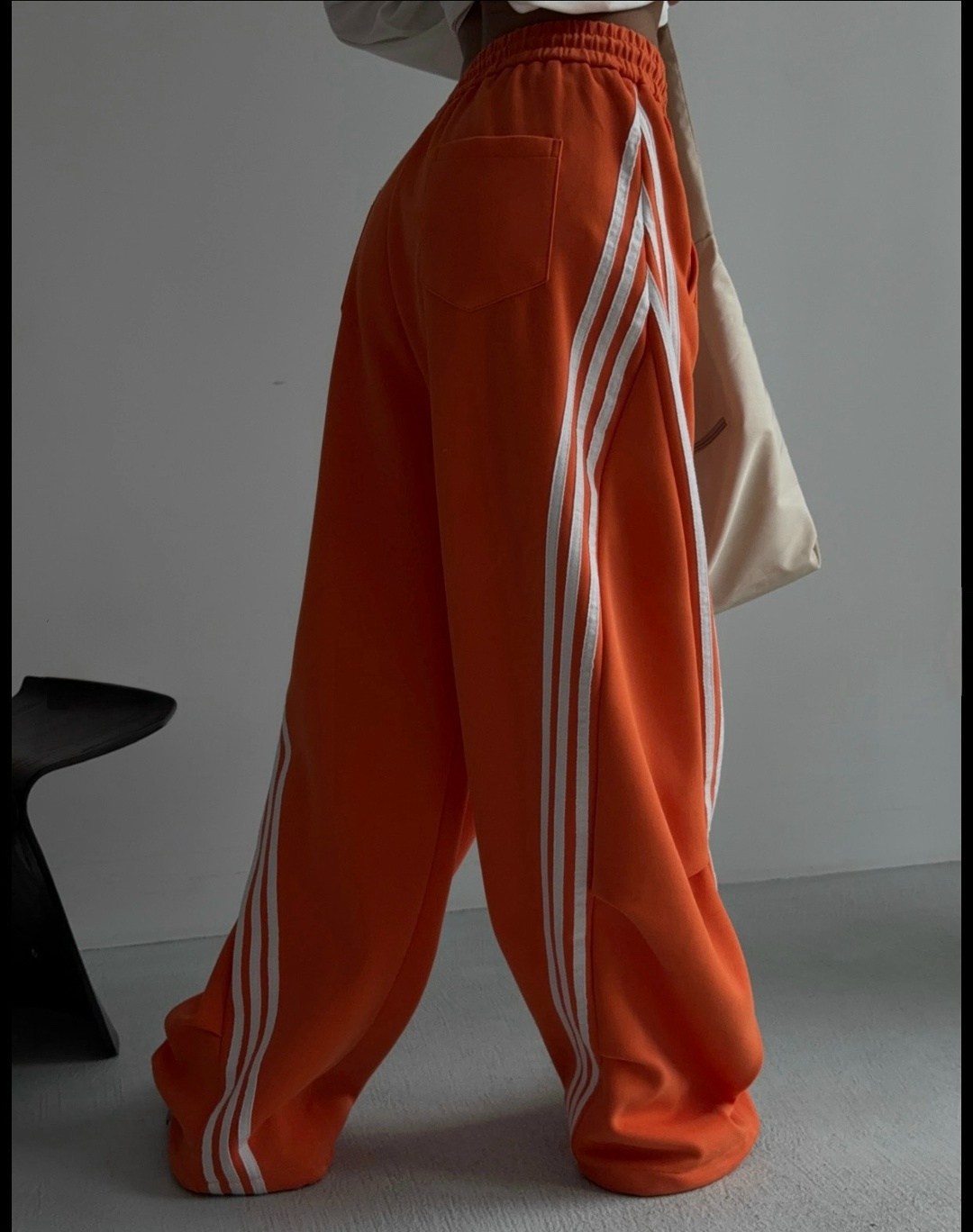треники адидас оранжевые,orange adidas sweatpants,спортивные штаны adidas originals оранжевый,orange adidas track pants,orange adidas pants womens