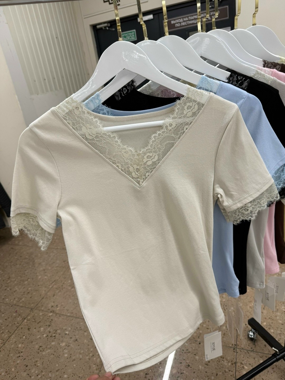 блузки с кружевами,футболки женская,трикотажная блуза,футболка с кружевами,блузка женская