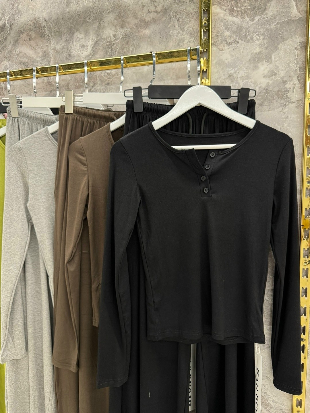 брючный костюм,трикотажные костюмы,костюм с широкими брюками,костюм с брюками,костюм со штанами