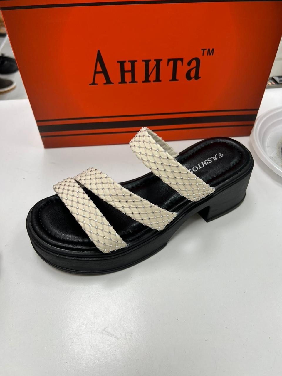 женские шлепанцы,,модные шлепанцы,женские босоножки,босоножки платформа