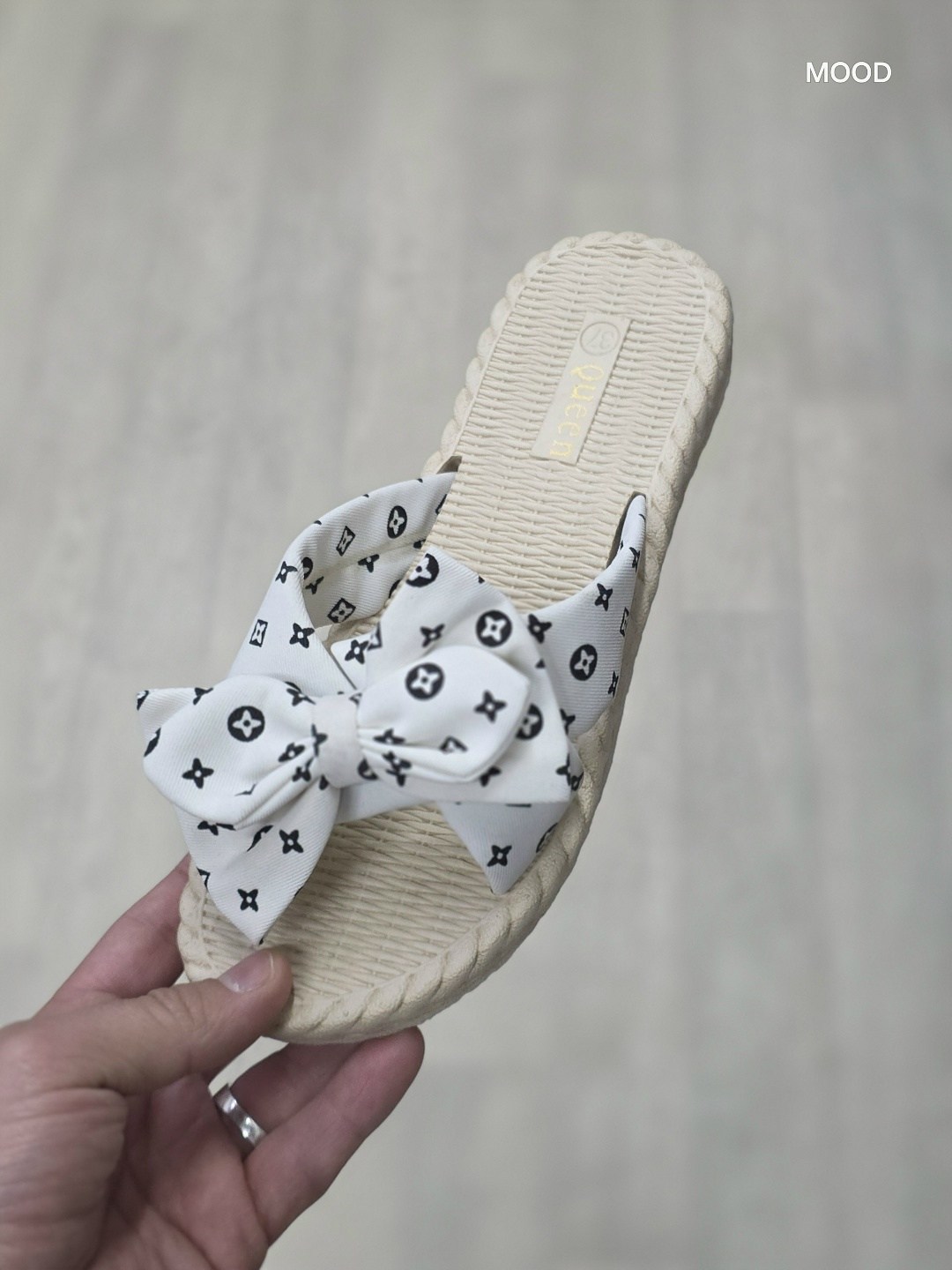 женские шлепанцы,женские шлепки,,женские тапки,шлёпанцы женские летние