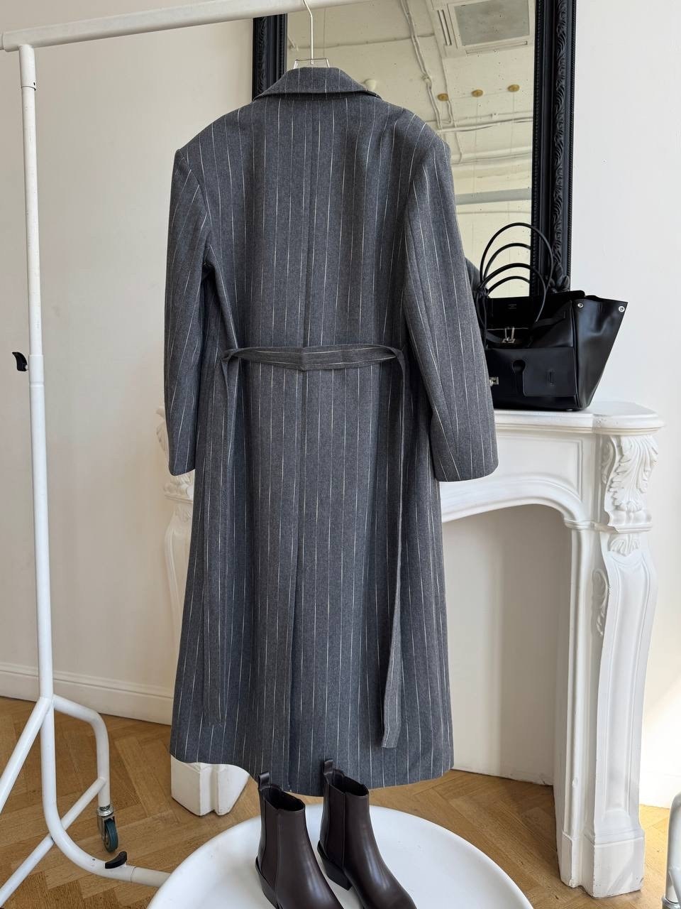 стильное пальто,модное пальто,длинное пальто,серое пальто