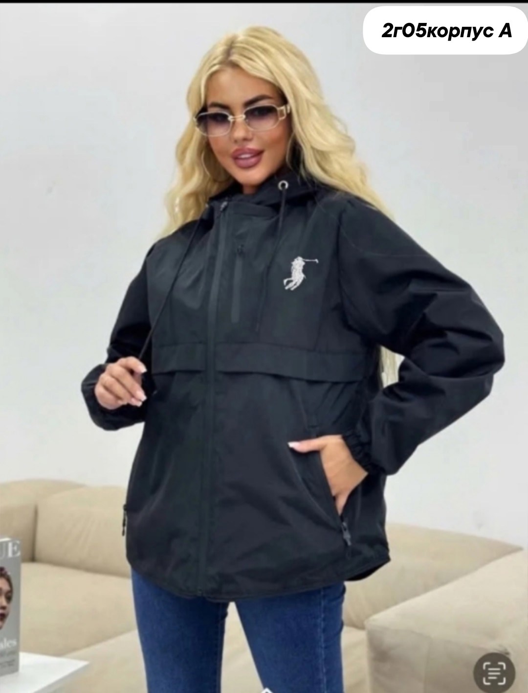 ветровка,ветровка женская,женская ветровка с капюшоном из полиэстера,женская куртка,легкая куртка