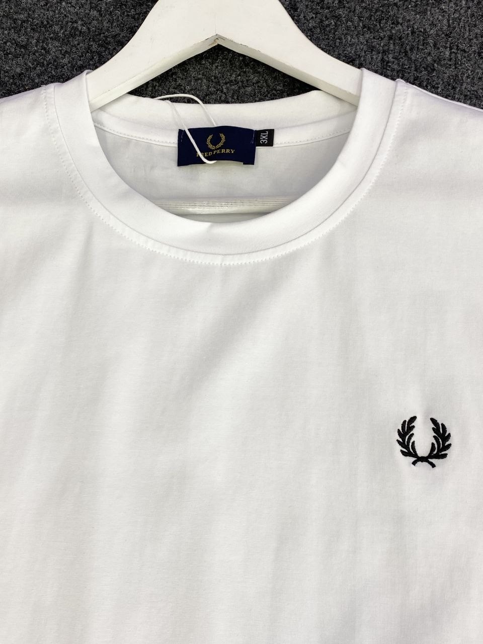 футболка fred perry,фред перри футболка мужская белая,белая мужская футболка,футболка fred perry белый,белая футболка