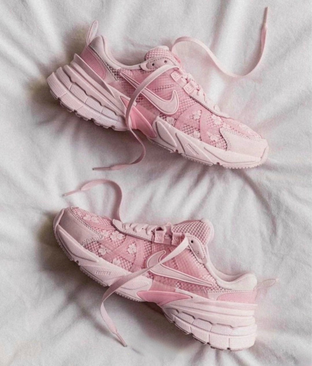 кроссовки беговые женские nike v2k run,женские кроссовки nike,nike v2k run pink foam arctic pink (women's),кроссовки,nike розовые кроссовки